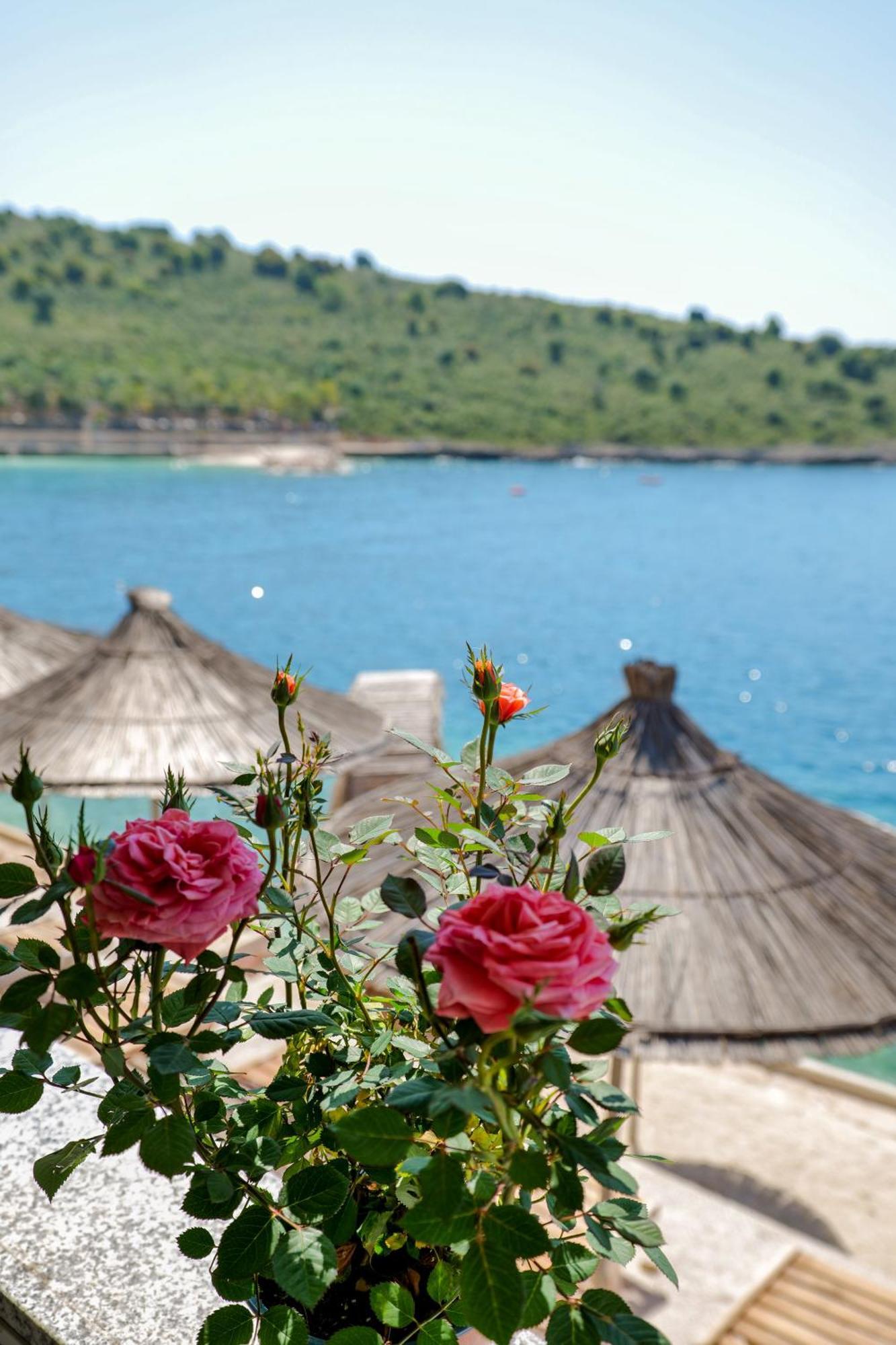 Fabeno Villa Sarandë Exterior foto